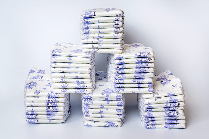 http://www.momjunction.com/wp-content/uploads/2015/03/Diapers-and-wipes.jpg