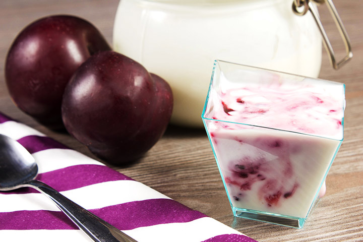 How to Make Plum Puree for Babies