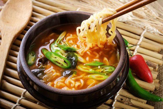 it-is-safe-to-eat-ramen-during-pregnancy-pregnancy-food-baby