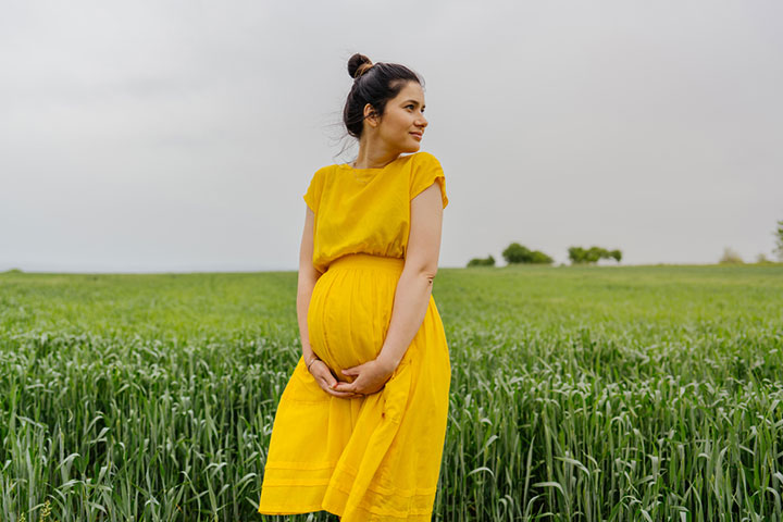 What Are The Right Pregnancy Clothes To Wear?