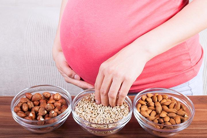 nuts-during-pregnancy-nutritional-benefits-experts-advice