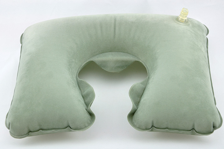 https://www.momjunction.com/wp-content/uploads/2014/08/Cushions-for-sitting.jpg