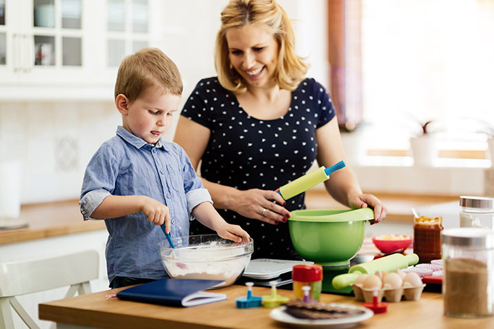 fun baking with toddlers