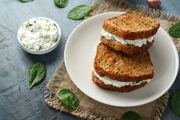 https://www.momjunction.com/wp-content/uploads/2015/03/Greek-Yogurt-Sandwich.jpg