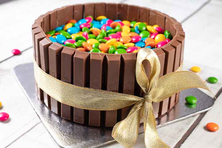 Best Kitkat Gems Cake In Mumbai | Order Online