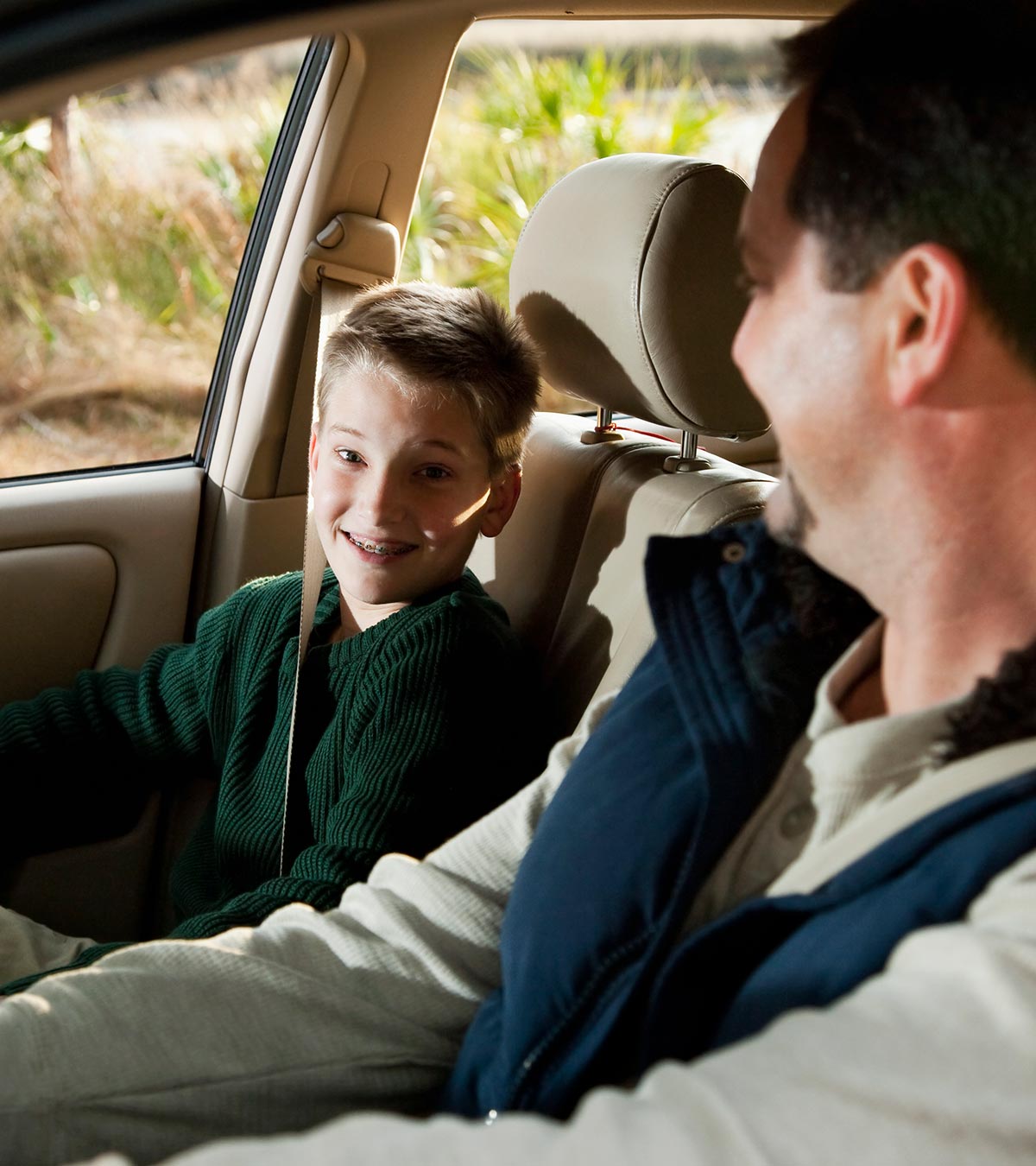 Мальчика папиной машине. The father машина. Sitting in the Front Seat of the car. Car sit Kids. Мальчик в машине на переднем сидении.