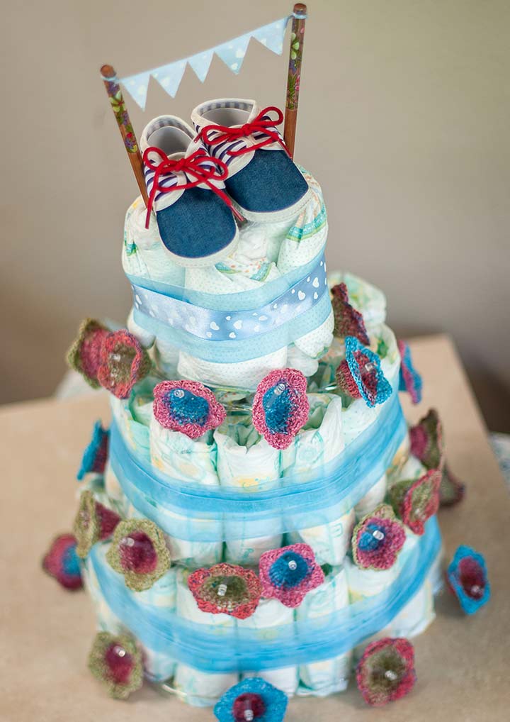 10 Stunning DIY Diaper Cake Ideas To Decorate The Place