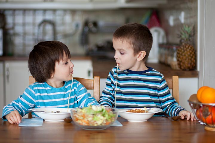 Mom With Her Toddler Boy Prepares Healthy Food Stock Photo - Download Image  Now - Blender, Messy, Child - iStock