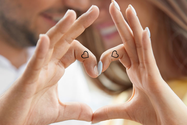 42 Lovely Finger Tattoos For Couples