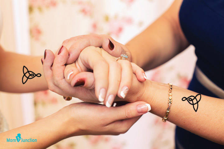 16 Adorable MotherDaughter Tattoo Ideas to Let Your Mother  Tattoos for  daughters Tattoos Mother daughter tattoos