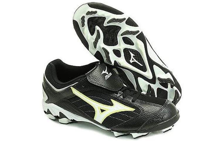 Softball hot sale cleats spikes