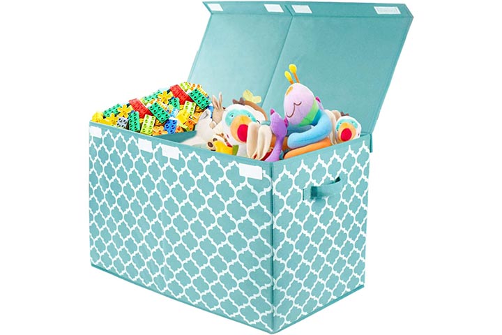 https://www.momjunction.com/wp-content/uploads/2020/08/Kids-Large-Toy-Chest-with-Flip-Top-Lid-.jpg