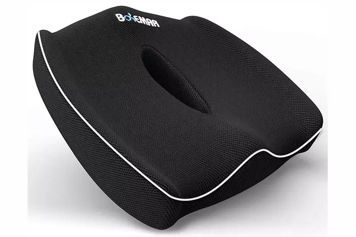 Drivers Road Trip Essentials Driving Car Seat Cushion - Sciatica and Lower  Back Pain Relief - Memory Foam Car Seat Cushion - Car Seat Cushion -  (Black)