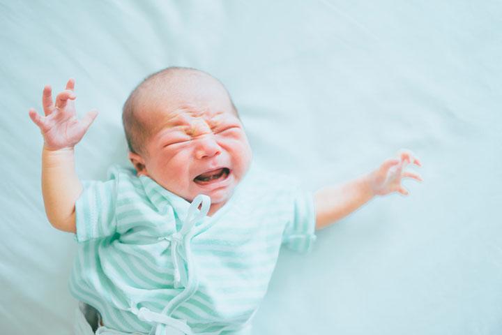 what-is-moro-reflex-in-babies-and-when-does-it-go-away