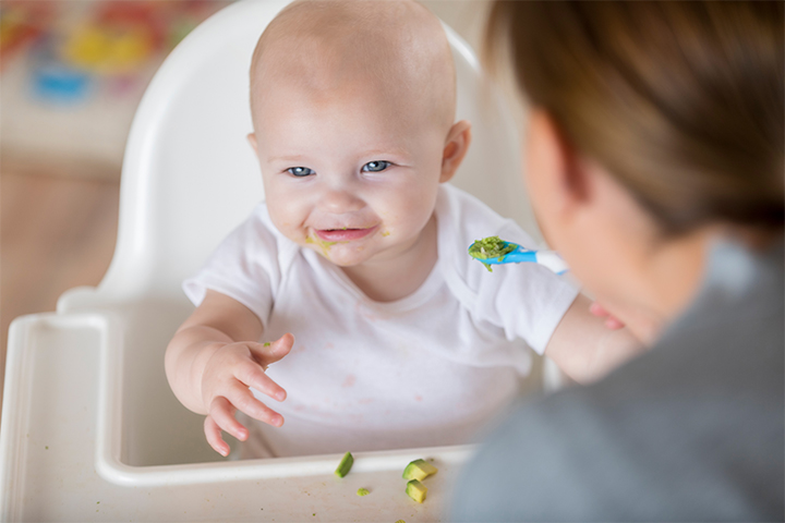 Baby throwing up out deals nose