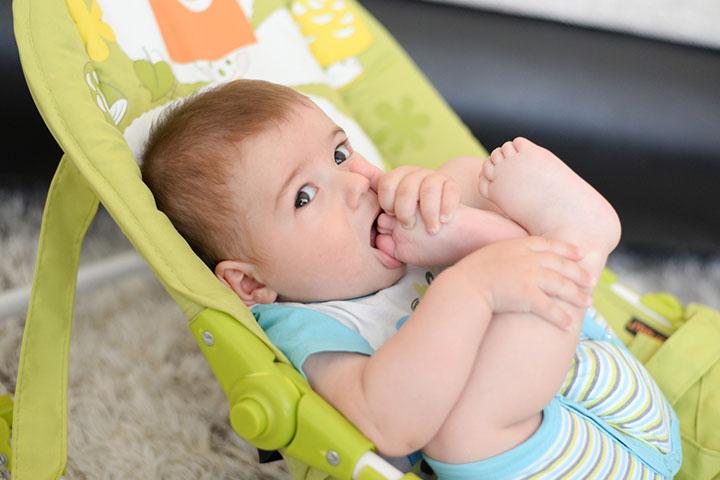 mouthing-in-babies-why-they-do-and-when-to-stop-it