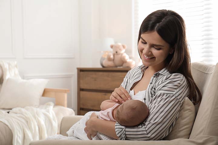 https://www.momjunction.com/wp-content/uploads/2022/10/Coconut-water-may-support-your-postpartum-recovery-.jpg