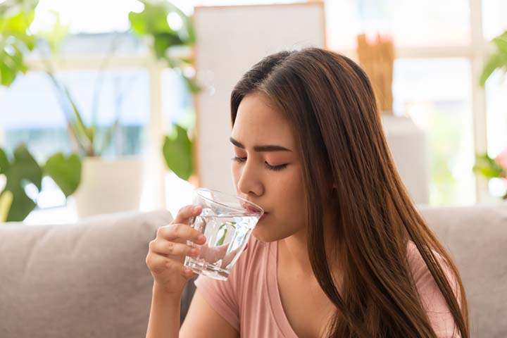 Drinking Water for Two While Breastfeeding