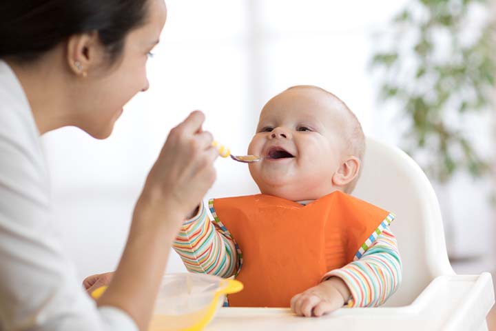 5 month old baby sales eating