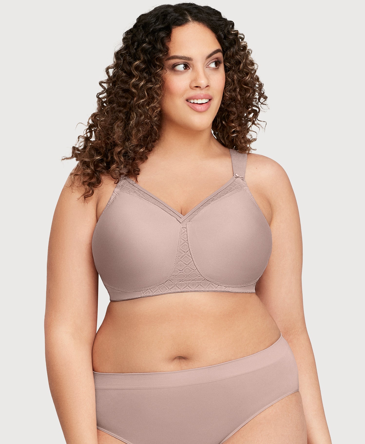 NWT Hanes Invisible Embrace Bra Wire Free SmoothTec Fabric SZ S