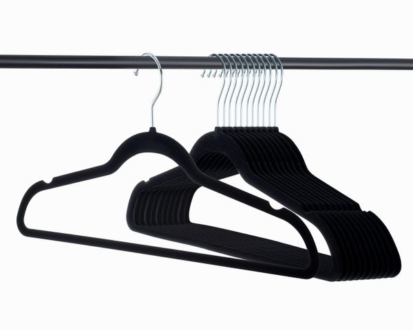The 9 Best Suit Hangers of 2023: Buying Guide – Robb Report