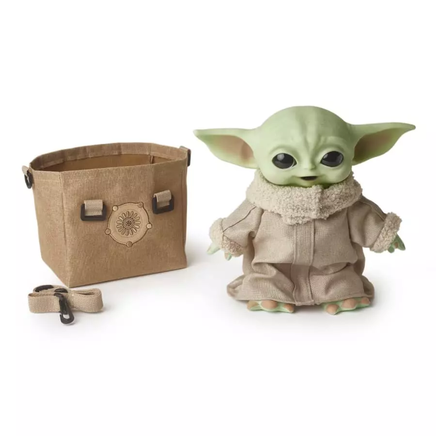 Video Unboxing: Baby Yoda / The Child Hasbro Toys from The Mandalorian 